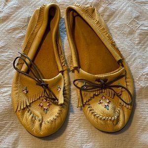 Vintage Handmade buttery soft leather moccasins size 8